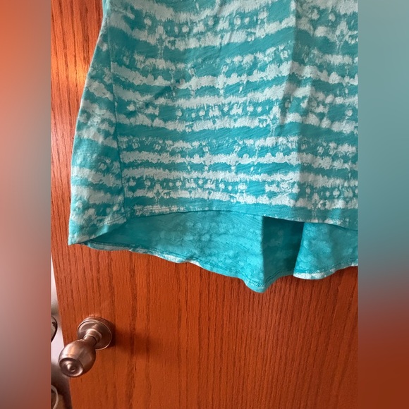 fresh produce Ladies small, high low t shirt with scope neck - Picture 2 of 4